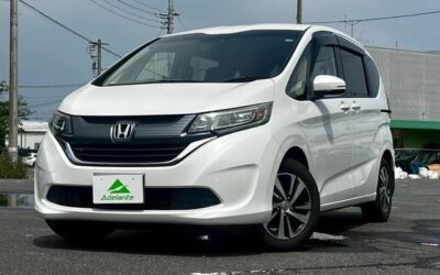 ホンダ　フリード＋
